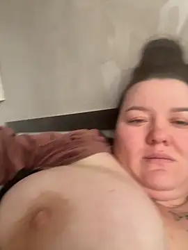 SunnyLeila2101 online show from December 5, 9:51 am