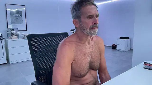 Snapshot of cumwithbrad chatting on September 19, 2:29 pm cumwithbrad online show from September 19, 2:29 pm