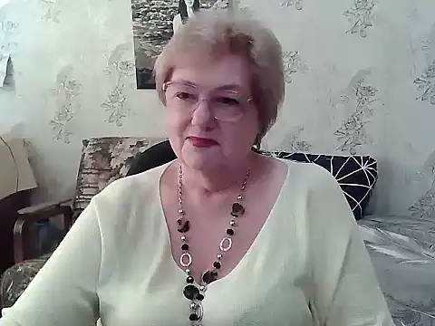 Renata62011 online show from April 10, 11:37 am