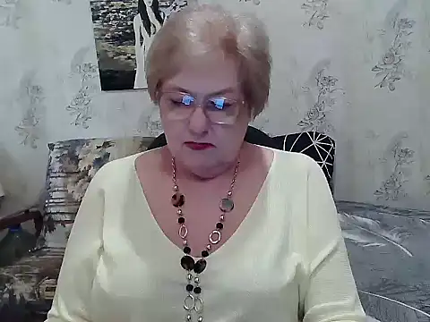 Renata62011 online show from April 29, 12:42 pm