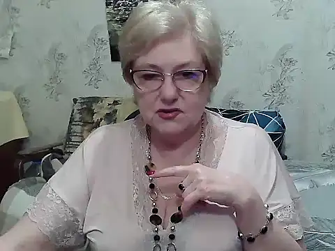 Renata62011 online show from June 17, 6:16 am