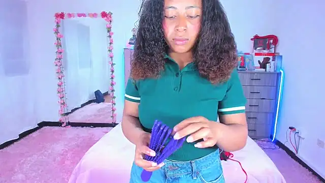 Snapshot of Gabi_Jhons_23 chatting on September 24, 10:51 am Gabi Jhons 23 online show from September 24, 10:51 am