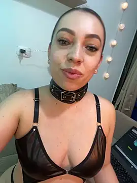 Snapshot of Moon_Blake chatting on September 12, 3:28 am Moon Blake online show from September 12, 3:28 am