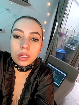 Snapshot of Moon_Blake chatting on September 12, 3:34 pm Moon Blake online show from September 12, 3:34 pm