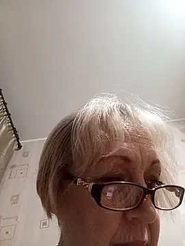 Snapshot of Anatolia5961 chatting on September 20, 2:45 am Anatolia5961 online show from September 20, 2:45 am