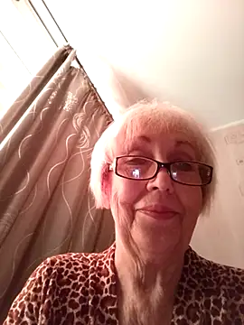 Snapshot of Anatolia5961 chatting on September 24, 4:27 am Anatolia5961 online show from September 24, 4:27 am