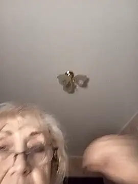 Snapshot of Anatolia5961 chatting on October 30, 4:03 am Anatolia5961 online show from October 30, 4:03 am