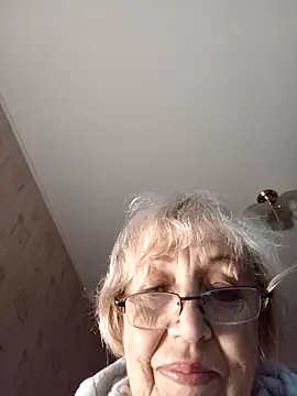 Snapshot of Anatolia5961 chatting on October 31, 4:24 am Anatolia5961 online show from October 31, 4:24 am