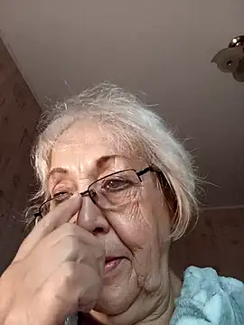 Snapshot of Anatolia5961 chatting on November 1, 4:14 am Anatolia5961 online show from November 1, 4:14 am