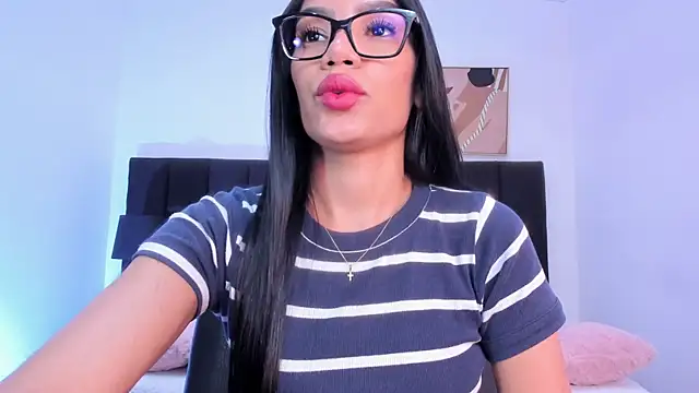 kaylaadams7 online show from April 1, 11:44 am