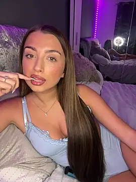 ellariverss online show from August 6, 2:46 am