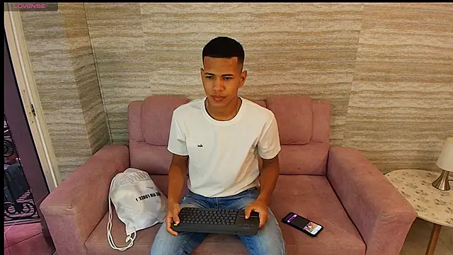 Snapshot of KingStark_ chatting on October 11, 11:20 am KingStark online show from October 11, 11:20 am