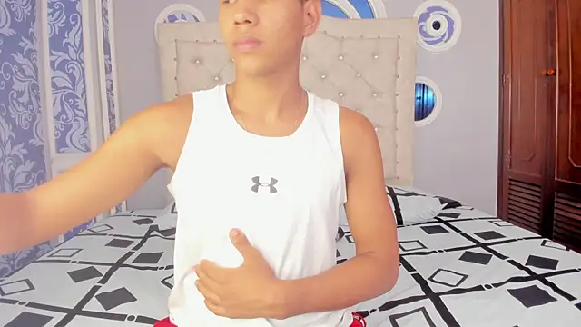 KingStark  online show from December 14, 4:40 am