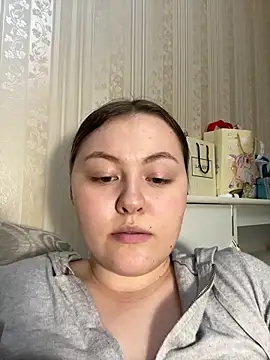 SunshineEmma online show from April 28, 11:10 pm