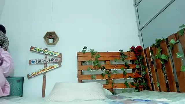 cris dulce online show from March 22, 12:03 am