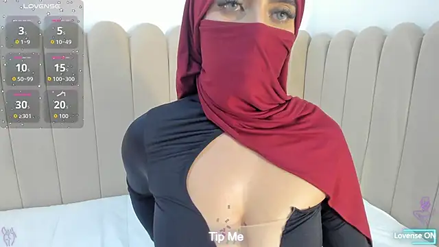 Snapshot of Jasmin_hamdan chatting on October 9, 10:19 pm Jasmin hamdan online show from October 9, 10:19 pm