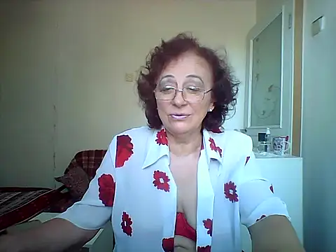 Julia54391 online show from September 25, 10:08 am