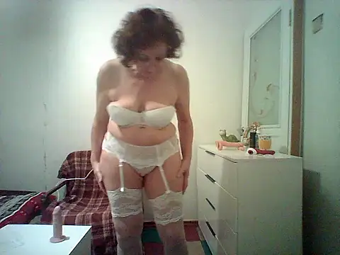 Julia54391 online show from September 28, 8:36 pm