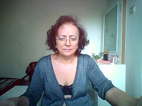 Julia54391 online show from October 5, 6:34 am