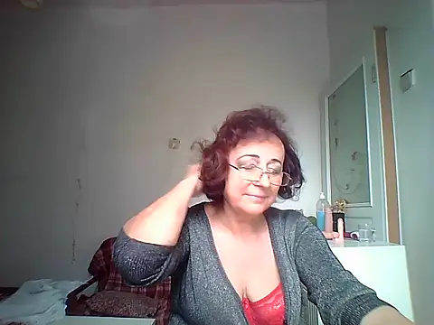 Julia54391 online show from October 6, 10:45 am