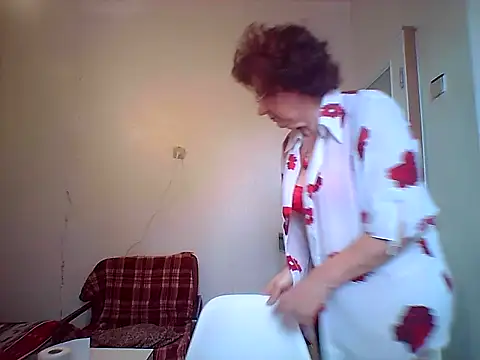 Julia54391 online show from October 24, 9:28 am