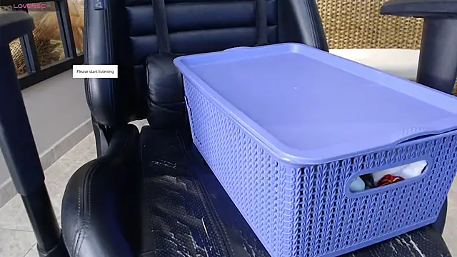 Snapshot of VenusBlazer chatting on September 29, 11:15 am VenusBlazer online show from September 29, 11:15 am