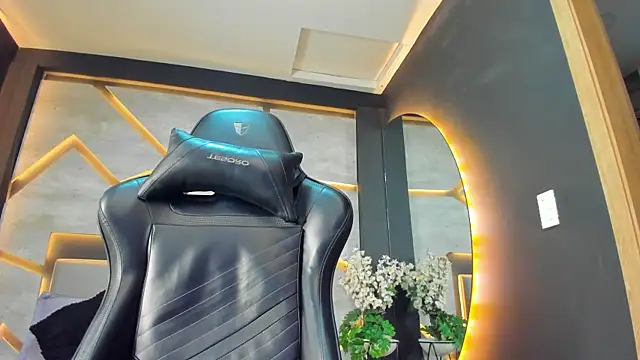 Snapshot of VenusBlazer chatting on October 17, 11:13 am VenusBlazer online show from October 17, 11:13 am