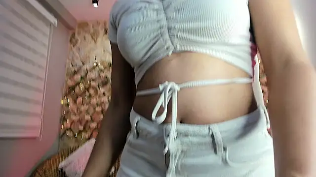 Snapshot of VenusBlazer chatting on February 13, 1:40 pm VenusBlazer online show from February 13, 1:40 pm