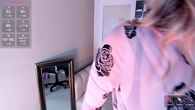 Snapshot of marie_bass chatting on October 11, 12:36 pm marie bass online show from October 11, 12:36 pm