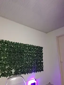 Snapshot of BellaRoux1 chatting on March 9, 11:47 am BellaRoux1 online show from March 9, 11:47 am