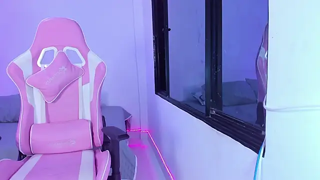  anais bustamante  online show from February 3, 11:37 am