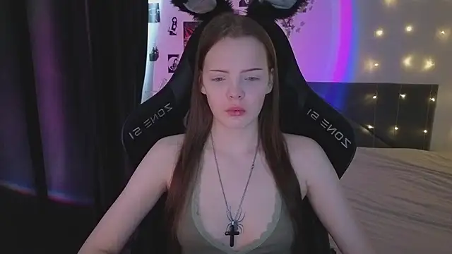 Luna Navy online show from March 25, 6:08 am