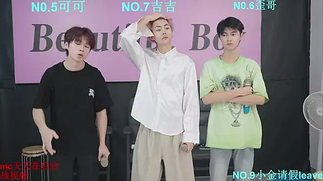 Beautifulboys-777 online show from October 3, 11:40 am