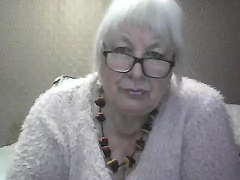 Snapshot of Alexia64231 chatting on September 19, 2:35 am Alexia64231 online show from September 19, 2:35 am