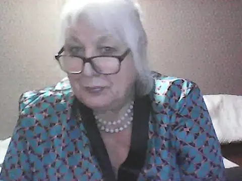Snapshot of Alexia64231 chatting on September 19, 2:51 pm Alexia64231 online show from September 19, 2:51 pm