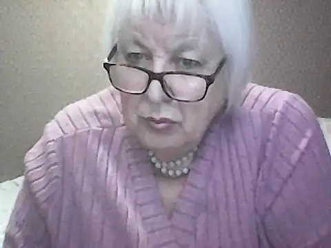 Snapshot of Alexia64231 chatting on September 23, 3:42 am Alexia64231 online show from September 23, 3:42 am