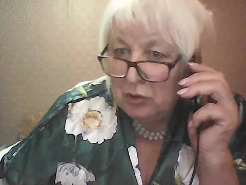 Snapshot of Alexia64231 chatting on September 25, 5:05 pm Alexia64231 online show from September 25, 5:05 pm