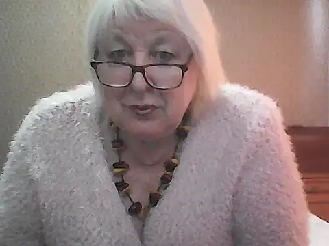 Snapshot of Alexia64231 chatting on September 27, 5:56 am Alexia64231 online show from September 27, 5:56 am