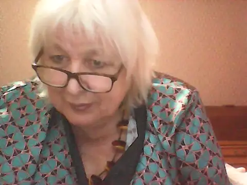 Snapshot of Alexia64231 chatting on September 30, 2:44 pm Alexia64231 online show from September 30, 2:44 pm