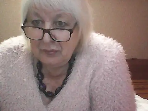 Snapshot of Alexia64231 chatting on October 1, 2:50 am Alexia64231 online show from October 1, 2:50 am