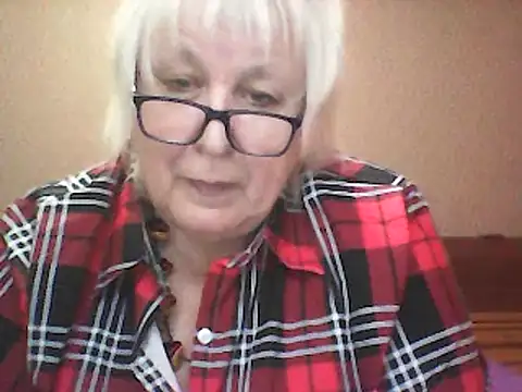 Snapshot of Alexia64231 chatting on October 7, 5:32 pm Alexia64231 online show from October 7, 5:32 pm