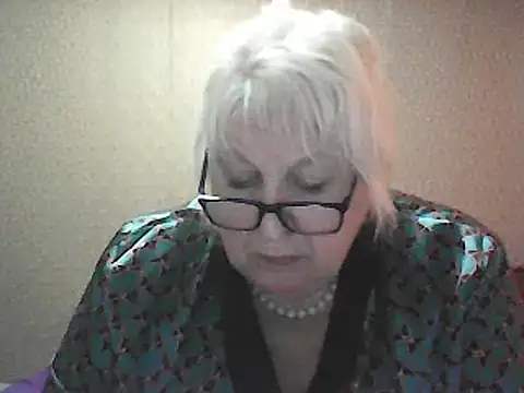Snapshot of Alexia64231 chatting on October 9, 7:06 am Alexia64231 online show from October 9, 7:06 am
