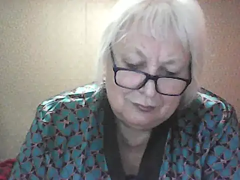 Snapshot of Alexia64231 chatting on October 11, 12:54 am Alexia64231 online show from October 11, 12:54 am