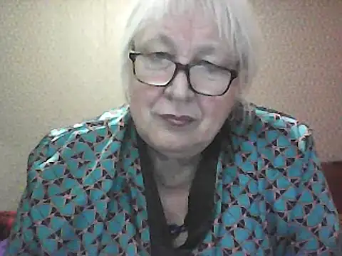 Snapshot of Alexia64231 chatting on October 15, 2:01 am Alexia64231 online show from October 15, 2:01 am