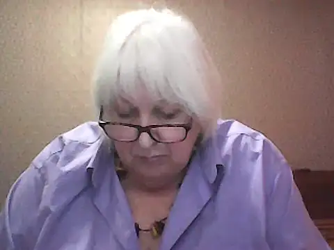 Snapshot of Alexia64231 chatting on October 15, 2:28 pm Alexia64231 online show from October 15, 2:28 pm