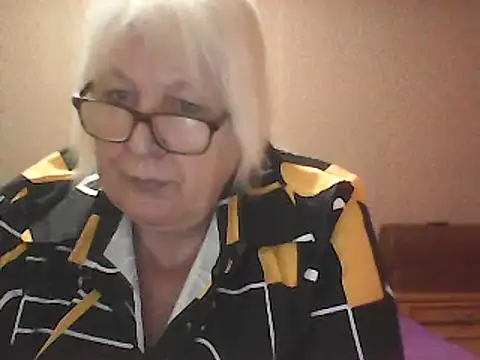 Snapshot of Alexia64231 chatting on October 17, 4:09 pm Alexia64231 online show from October 17, 4:09 pm