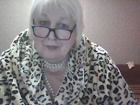 Snapshot of Alexia64231 chatting on October 19, 5:35 pm Alexia64231 online show from October 19, 5:35 pm