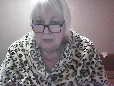 Snapshot of Alexia64231 chatting on October 20, 7:14 pm Alexia64231 online show from October 20, 7:14 pm