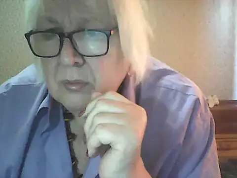 Snapshot of Alexia64231 chatting on October 26, 6:19 am Alexia64231 online show from October 26, 6:19 am