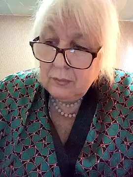 Snapshot of Alexia64231 chatting on October 29, 7:43 am Alexia64231 online show from October 29, 7:43 am